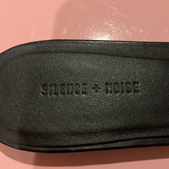 Silence + Noise black leather Slid-On -8M snake print - Picture 8 of 9